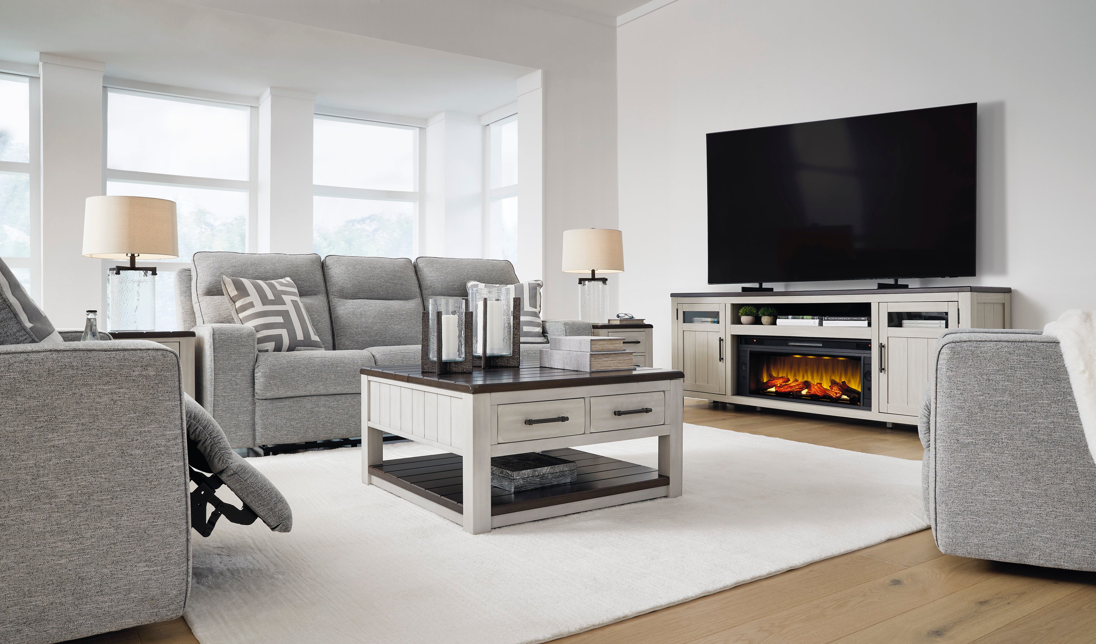 Biscoe PWR REC Sofa with ADJ Headrest