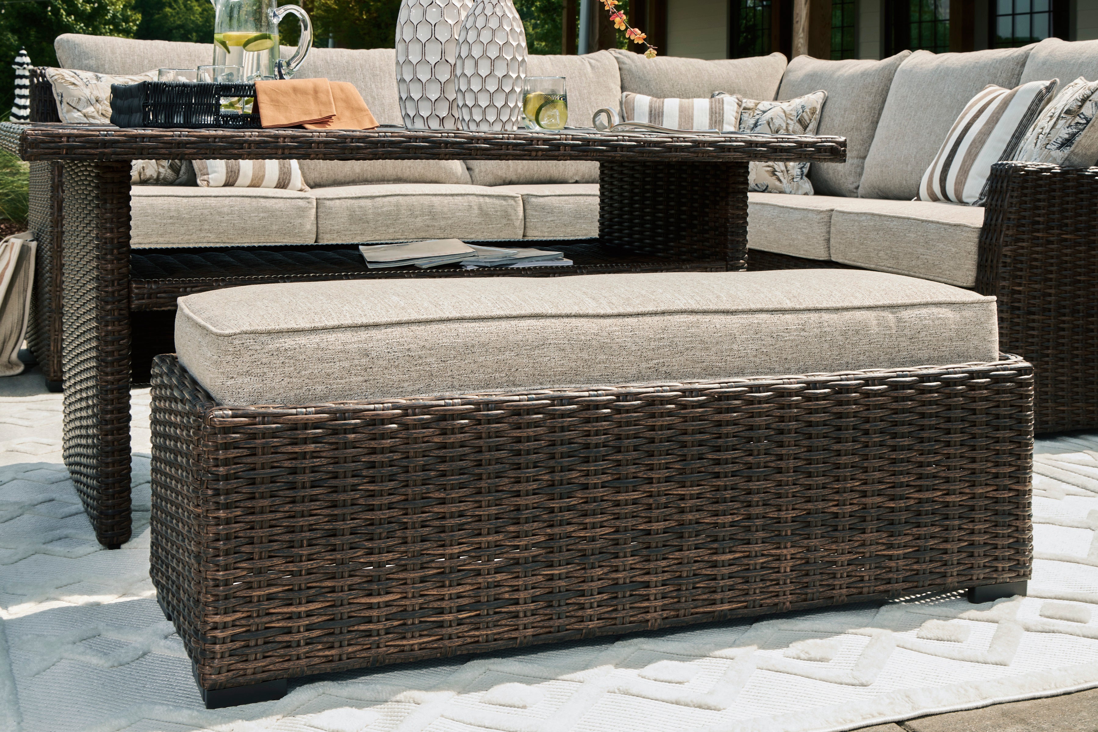 Brook Ranch Sofa SEC/Bench w/CUSH only
