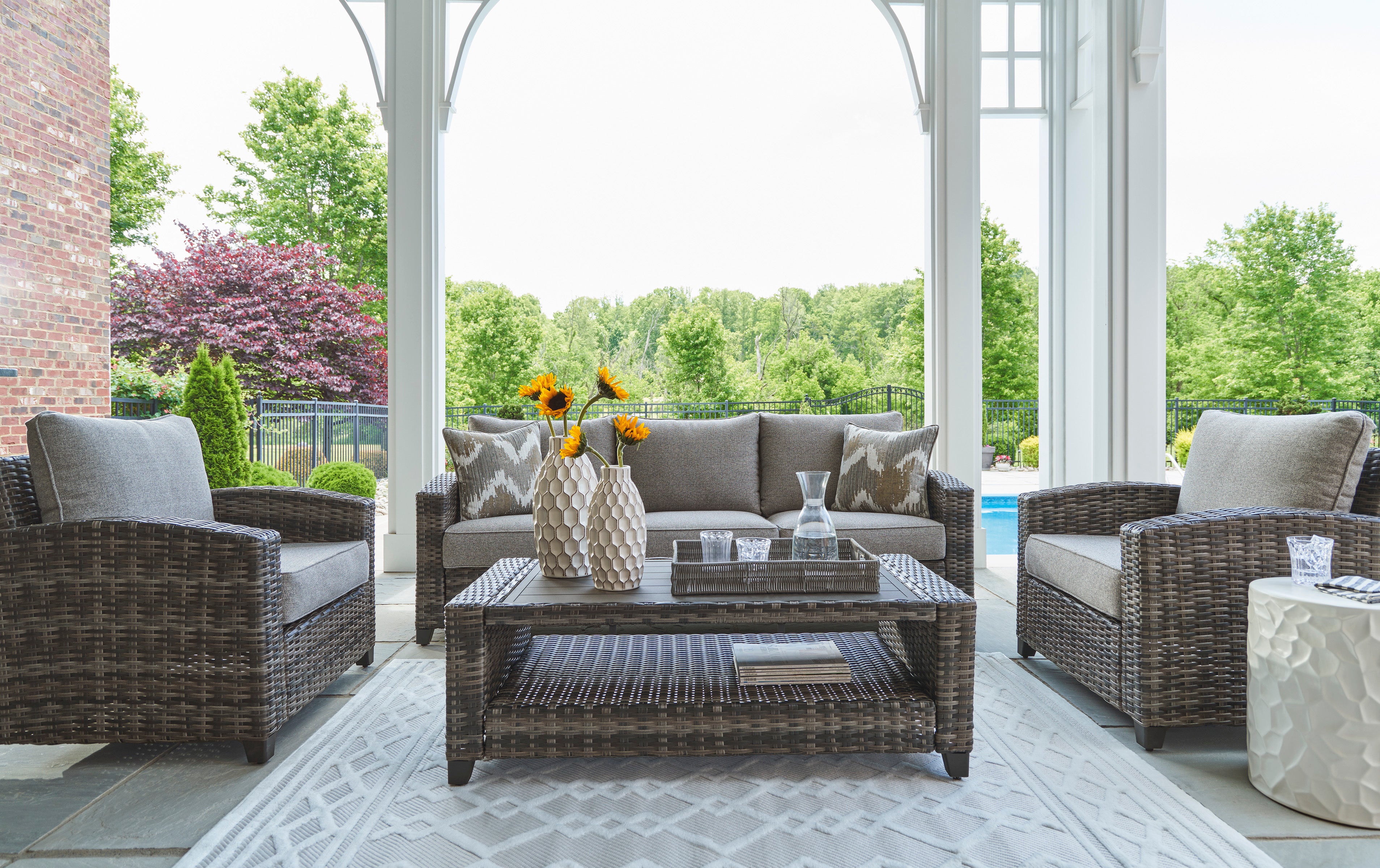 Oasis Court Sofa set