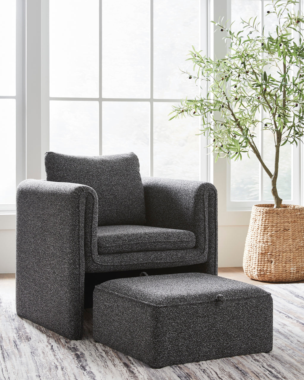 Vreni Accent Chair