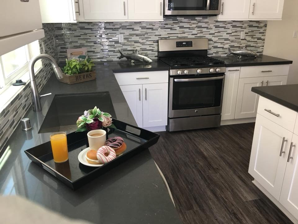 Budget stage modern